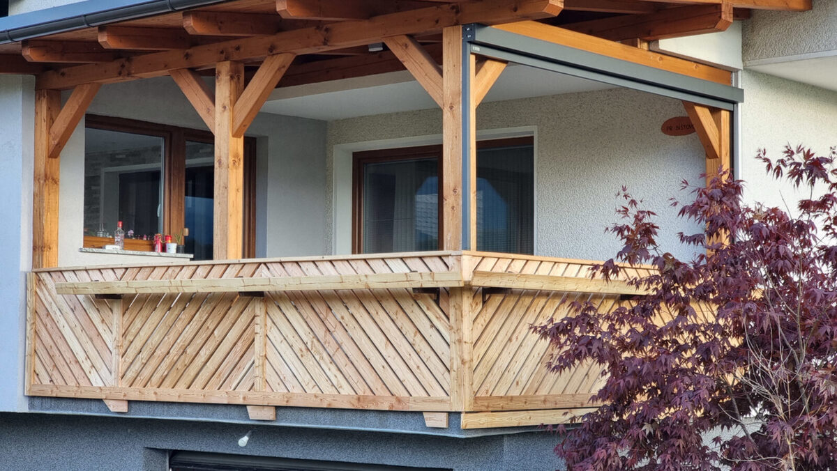 Rustikalna macesnova ograja